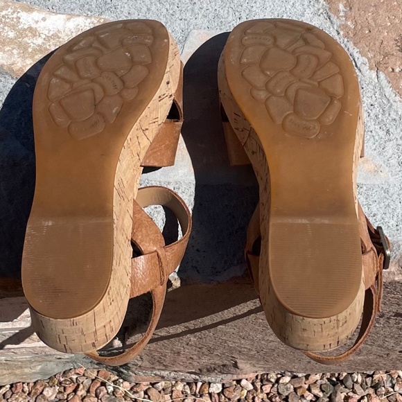 GUC KORK-EASE Women's Myrna 2.0 Ankle Strap Wedge Sandal (Size: 37/Tan) - Picture 10 of 15